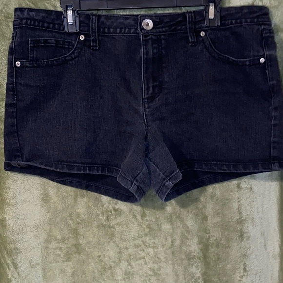 A.N.A. Shorts - Picture 1 of 4